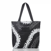 Puakenikeni Reversible Tote in White on Black