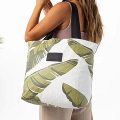 Lūʻau Day Tripper