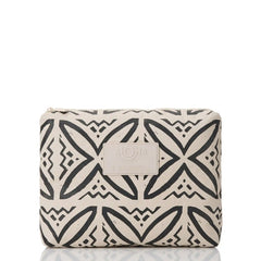 Pasifika Mid Pouch in Black on Sandstone