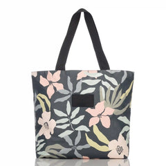 Flora Day Tripper in Eve