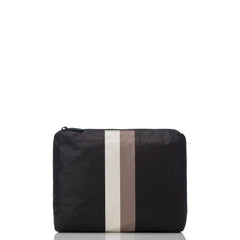 Le Voyageur Small Pouch in Caffe on Black