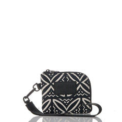 Pasifika Go-To Wristlet in Sandstone on Black