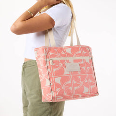 Lattice Go-To Tote in Sun Baked